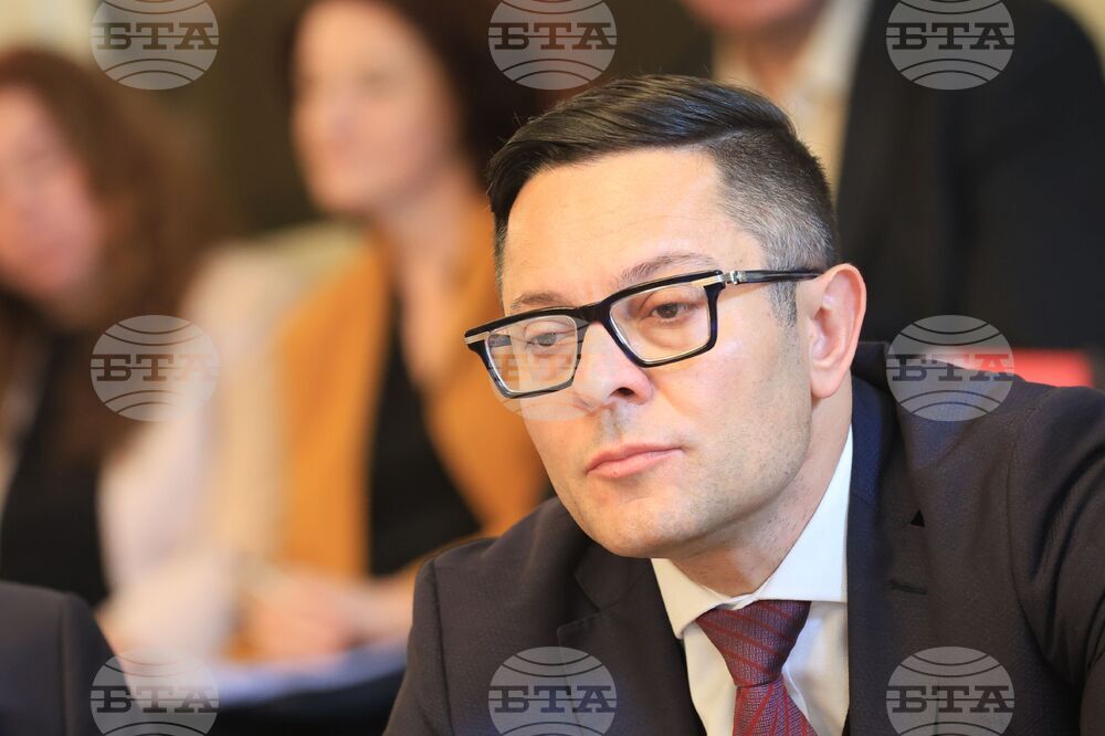 Народно събрание - Временна комисия по бюджет и финанси - заседание - Александър Пулев
