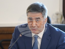 Народно събрание - Временна комисия по правни въпроси - заседание - Любомир Гайдов