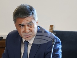 Народно събрание - Временна комисия по правни въпроси - заседание - Любомир Гайдов