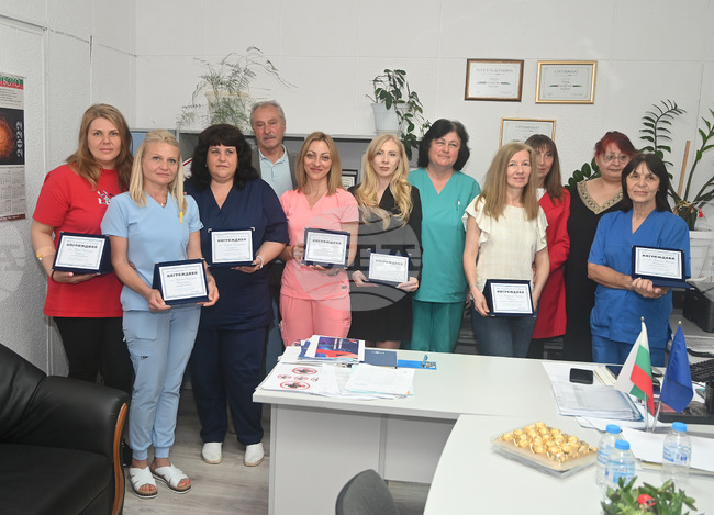 По повод Международния ден на медицинската сестра в болницата в Монтана бяха наградени 10 сестри и акушерки