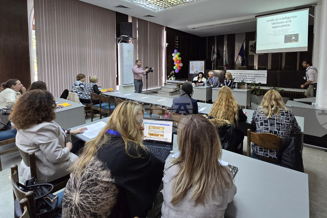 Кръгла маса на тема „Приложение на изкуствения интелект в библиотеките“ се проведе в Сливен