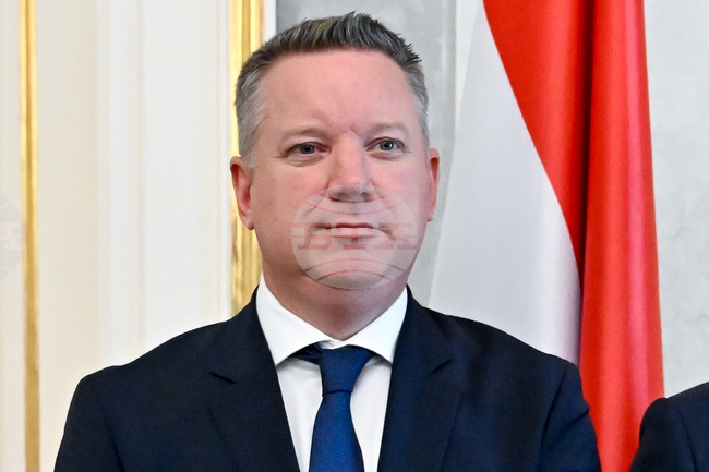 АПА: Новият унгарски министър на вътрешните работи посети Виена за пръв път от встъпването си в длъжност