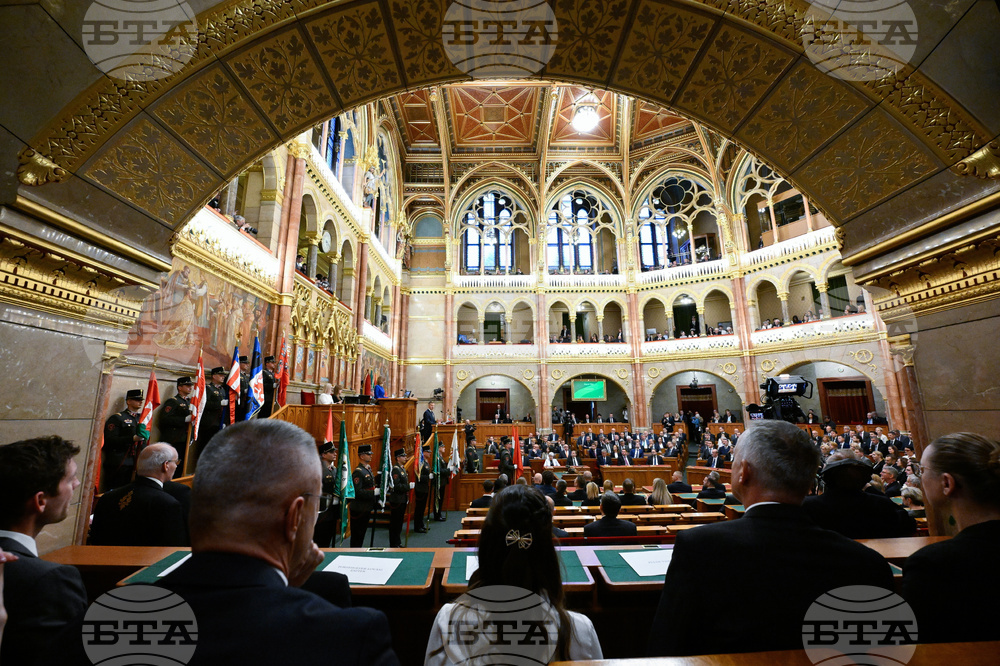 CORRECTION Hungary Politics