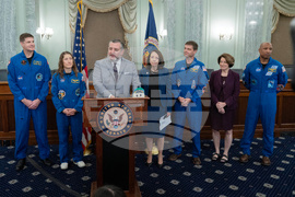 Senate NASA Moonshot