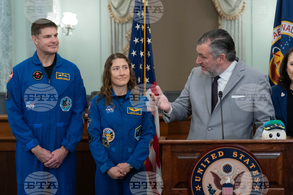Senate NASA Moonshot