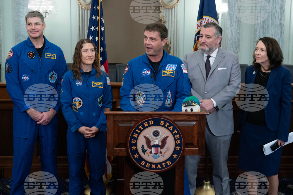 Senate NASA Moonshot