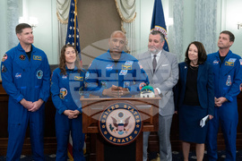 Senate NASA Moonshot