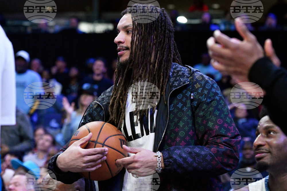 Grizzlies Clarke Death Basketball