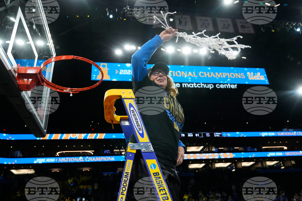 UCLA-Close Contract Basketball