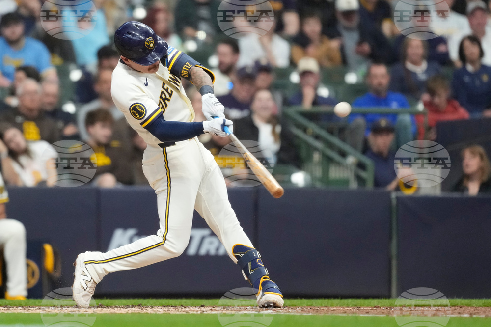 Padres Brewers Baseball
