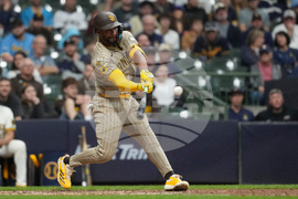 Padres Brewers Baseball