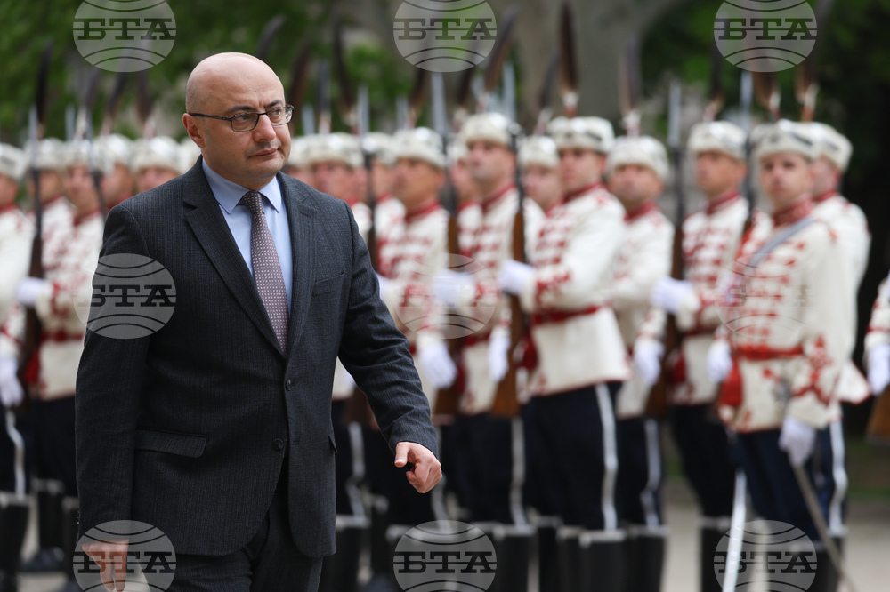 Посланик - Елмар Маммадов - акредитивни писма - връчване