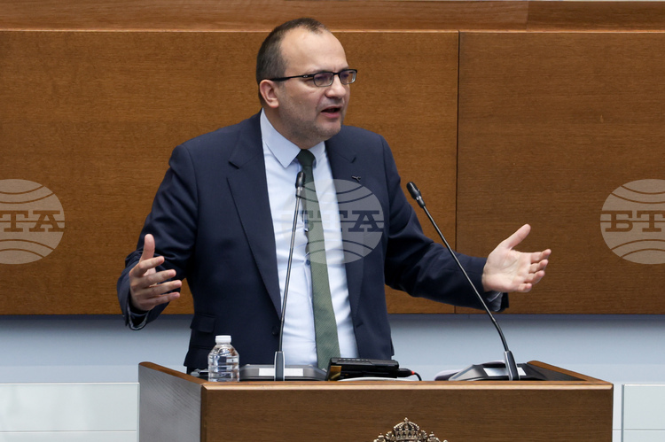 Democratic Bulgaria Insists This Year’s Deficit to Be Limited to 3%