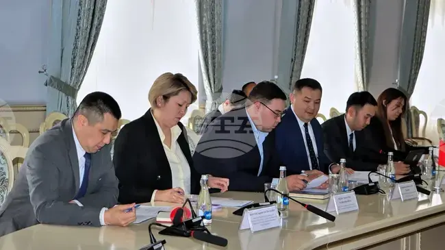 КАБАР: Киргизстан и Швейцария обсъдиха икономическо сътрудничество и подкрепата за малкия и средния бизнес 