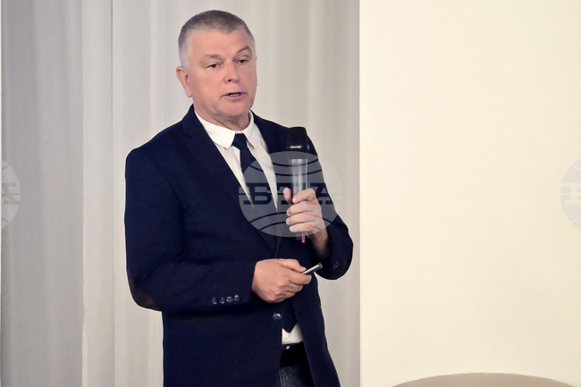 Хипербарната кислородна терапия има сериозен потенциал за дълголетие и здравен туризъм, каза проф. д-р Христо Бозов на дискусионен форум