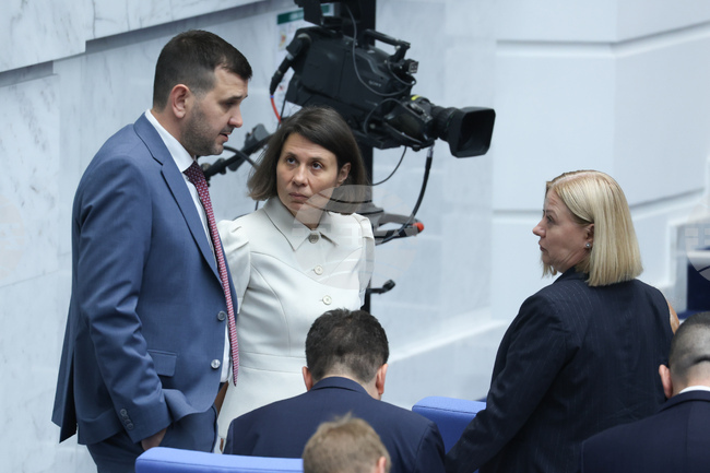 ДБ призовава НС да подкрепи внесените от тях законови промени, които да решат проблема с недостига на медицински сестри в яслите