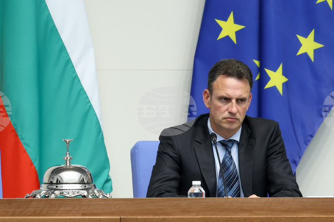 State Budget Adoption Ends Public Finance Management Crisis, National Assembly Deputy Chair Angelov