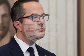 Румен Радев - Възраждане - консултации