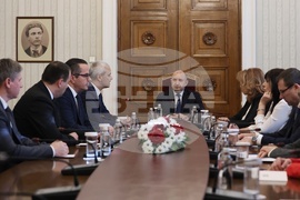 Румен Радев - Възраждане - консултации