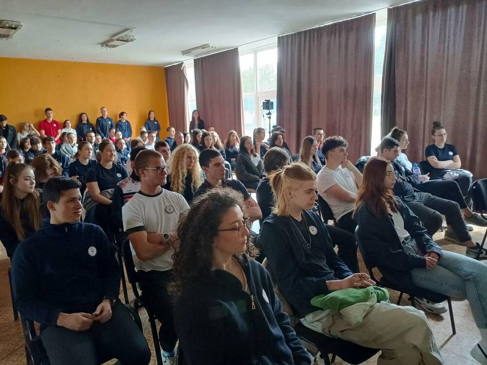 Асоциация на прокурорите в България: Главният прокурор Иван Гешев пред ученици в Бургас: Българското законодателство е най-сложно като процедури в Европейския съюз