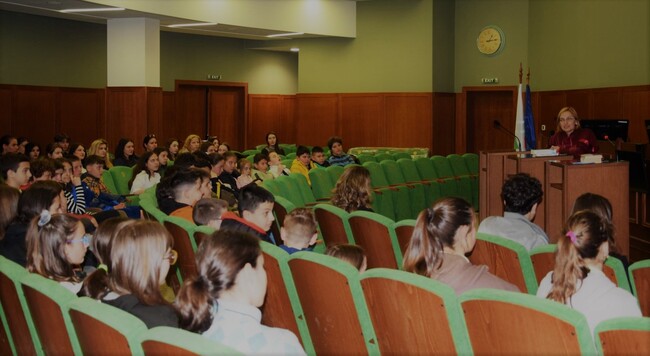 Софийска районна прокуратура: Ученици от три училища гостуваха на Софийска районна прокуратура и на Софийски районен съд в деня на отворените врати
