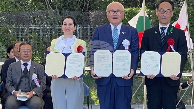 Karlovo Municipality Signs Sister City Agreement with Japanese Town of Ina