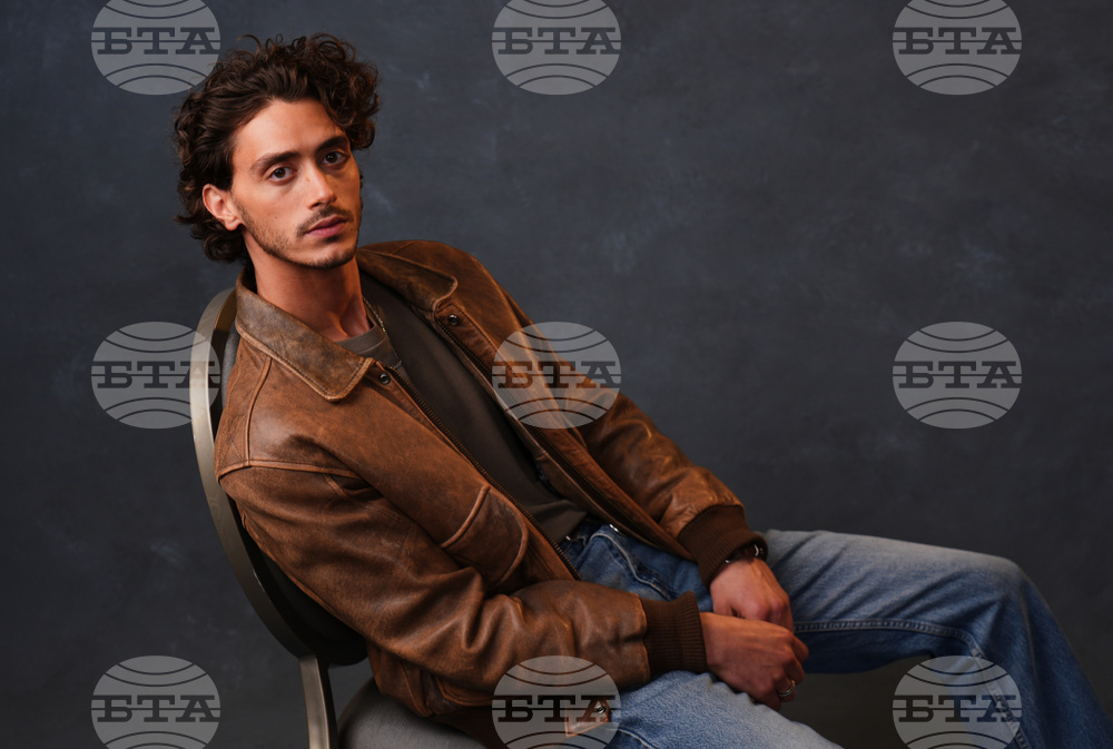 "Off Campus" Portrait Session