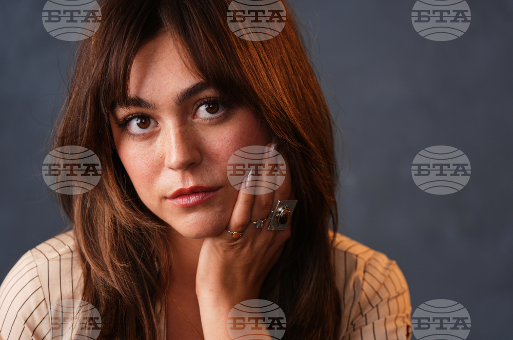 "Off Campus" Portrait Session