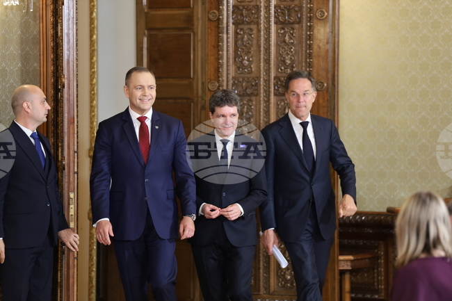 Русия остава най-голямата заплаха за НАТО, а подкрепата на САЩ е ключова, заявиха на съвместна пресконференция Никушор Дан, Карол Навроцки и Марк Рюте
