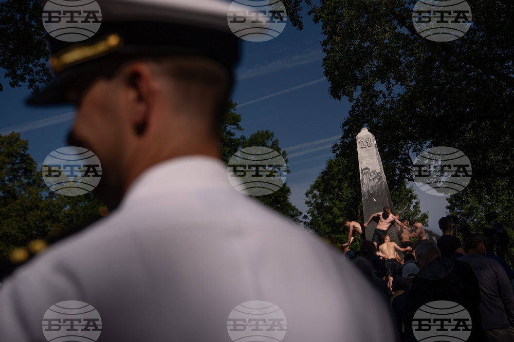 Naval Academy Herndon Monument Climb