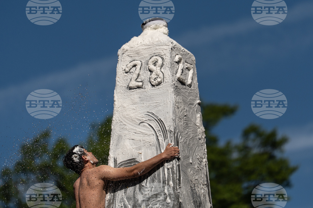 Naval Academy Herndon Monument Climb