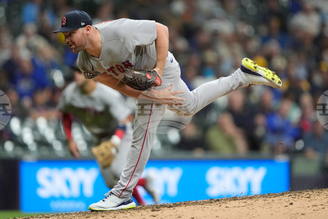 Cubs Hendriks Baseball