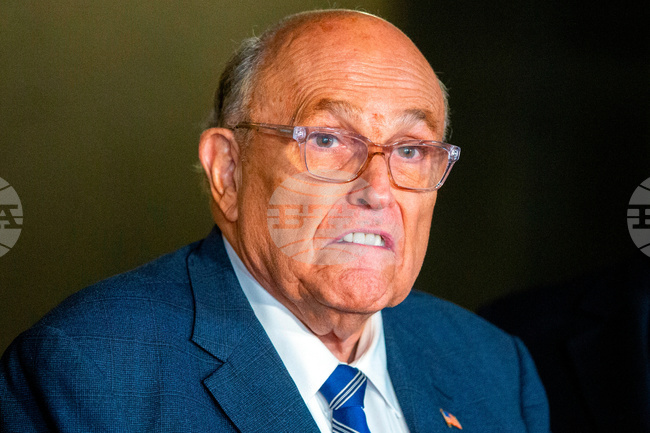 Giuliani Returns To Show