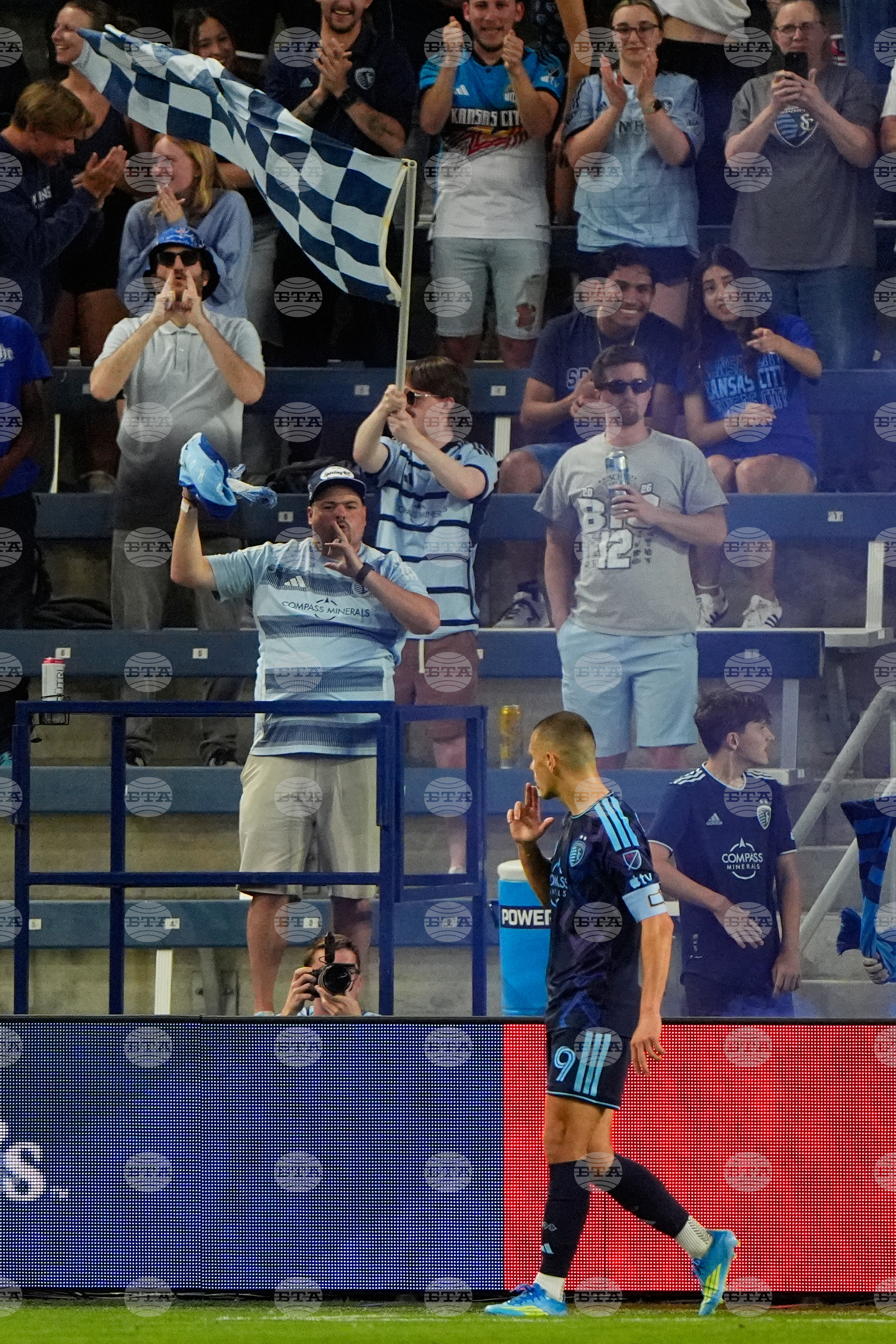 MLS Galaxy Sporting KC Soccer