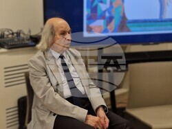 Мирела Иванова представя новата си книга „Призоваване на поезията“, снимки – Даниел Димитров/ БТА