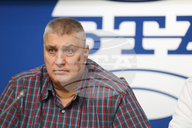 Национален пресклуб БТА  - София - плажен волейбол - пресконференция - Любомир Ганев