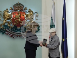 Президент - Почетни знаци - церемония