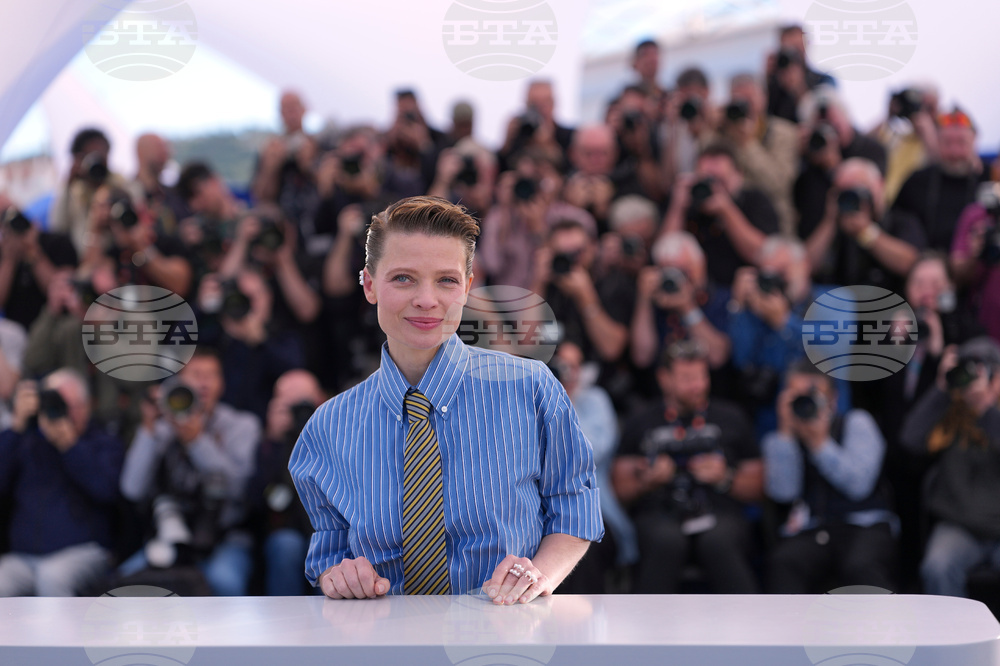 France Cannes 2026 A Woman's Life Photo Call