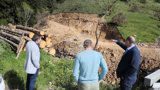 Landslide that Swept Away Section of Smolyan - Pamporovo Road Was Probably due to Overwetting - Minister Shishkov