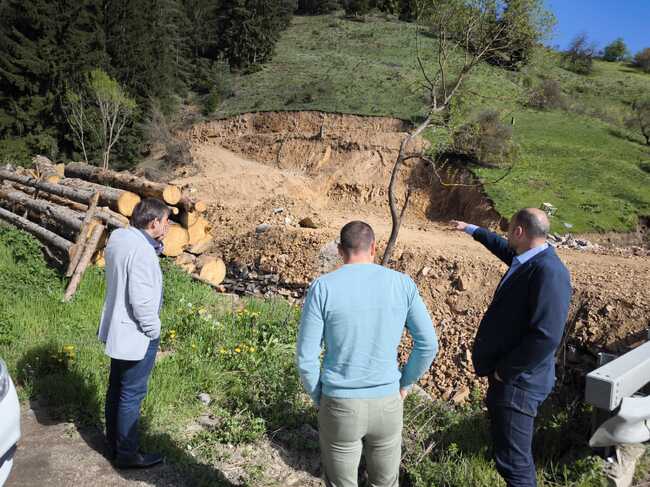 Landslide that Swept Away Section of Smolyan - Pamporovo Road Was Probably due to Overwetting - Minister Shishkov