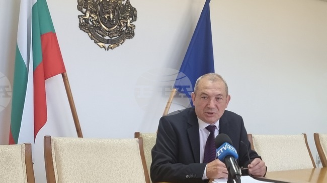 Според новия областен управител на Плевен подмяната на довеждащия водопровод трябва да се раздели от проекта за язовир „Черни Осъм“