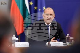 Министерски съвет  - мерки за овладяване на цените  - среща