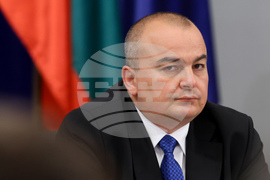 Министерски съвет  - мерки за овладяване на цените  - среща - Пламен Абровски