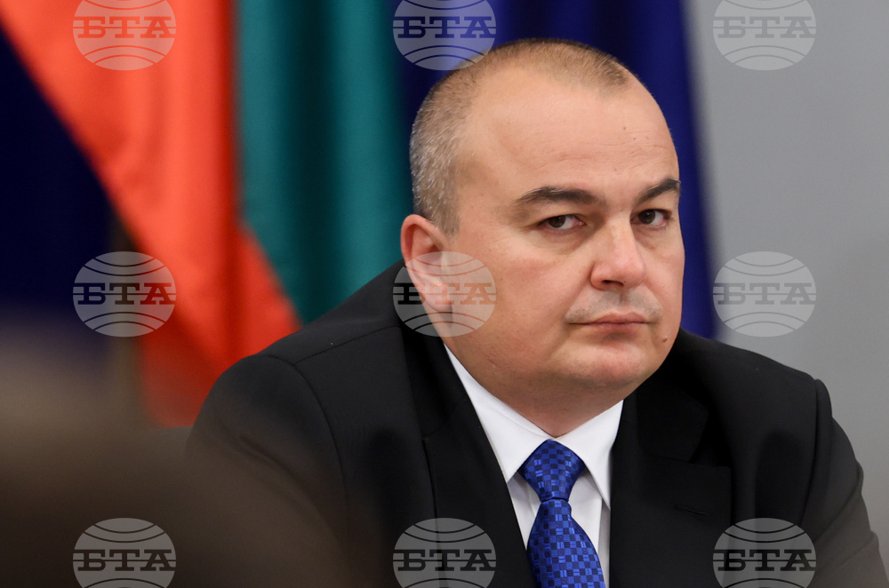 Министерски съвет  - мерки за овладяване на цените  - среща - Пламен Абровски