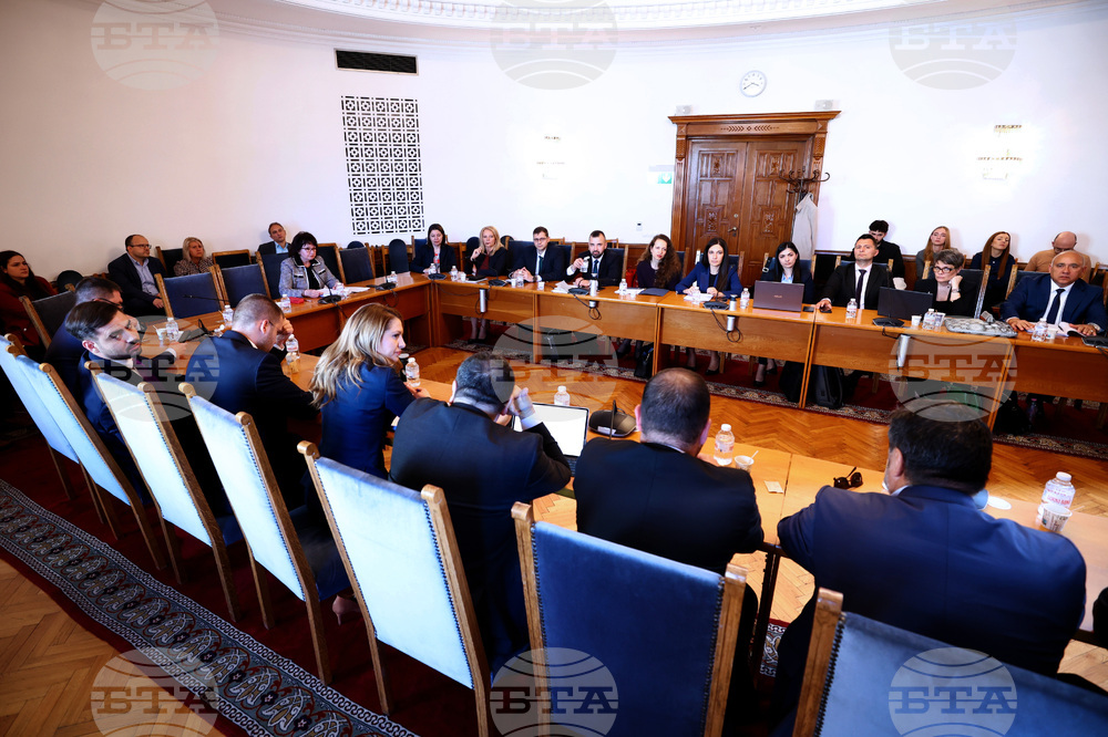 Parliamentary Ad Hoc Committee Approves at First Reading Bill on Tackling Corruption of Public Office Holders