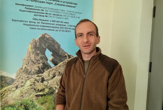 В Природен парк „Сините камъни“ се полагат усилия за връщането на лешоядите, подпомагат се популациите на урумовото лале и рядък вид орхидея