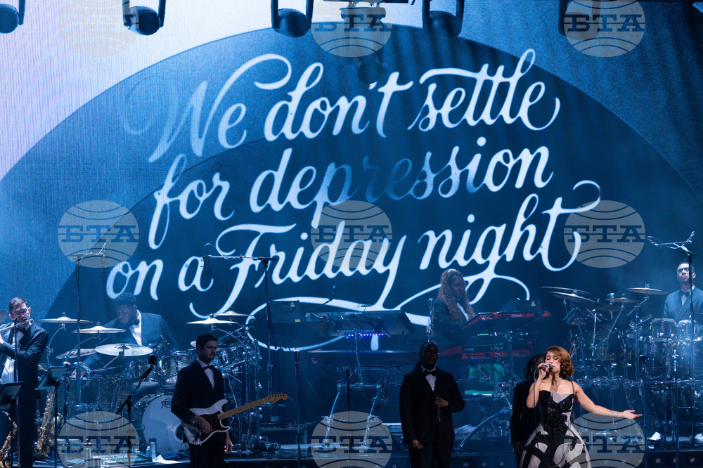 RAYE in Concert - Los Angeles