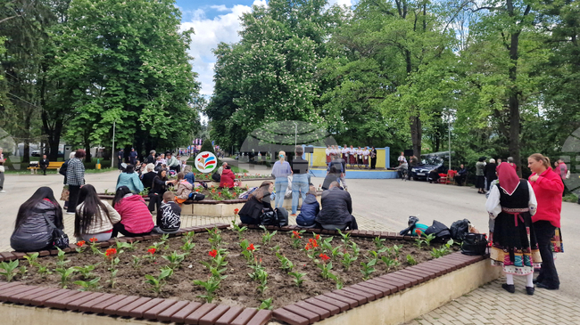 Инициативата „Петлето кукурига“ събра читалищни самодейци в Търговище