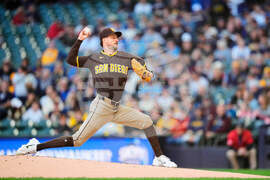 Padres Brewers Baseball