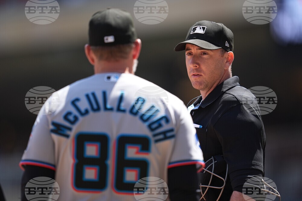 Marlins Twins Baseball